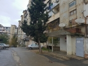 Satılır 2 otaqlı 56 m2 köhnə tikili Neapol dairəsi