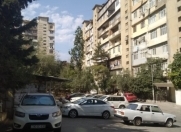 Satılır 2 otaqlı 63 m2 köhnə tikili İnşaatçılar m.