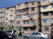 Satılır 2 otaqlı 70 m2 köhnə tikili İnşaatçılar m.