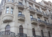 İcarəyə verilir 1 otaqlı 19 m2 ofis Səbail r.