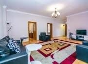 Satılır 4 otaqlı 120 m2 köhnə tikili Azneft meydanı