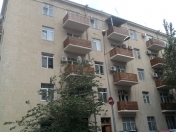İcarəyə verilir 2 otaqlı 55 m2 köhnə tikili Gənclik m.