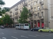 İcarəyə verilir 1 otaqlı 40 m2 köhnə tikili İnşaatçılar m.