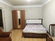 İcarəyə verilir 1 otaqlı 35 m2 köhnə tikili Elmlər Akademiyası m.