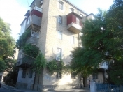 İcarəyə verilir 3 otaqlı 82 m2 köhnə tikili Nəsimi bazarı