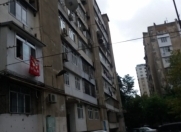 Satılır 2 otaqlı 63 m2 köhnə tikili İnşaatçılar m.