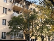Satılır 2 otaqlı 110 m2 köhnə tikili Yasamal r.