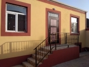 Satılır 3 otaqlı 90 m2 həyət evi Binə