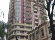 İcarəyə verilir 3 otaqlı 130 m2 yeni tikili 28 May m.