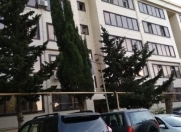 Satılır 1 otaqlı 42 m2 köhnə tikili Elmlər Akademiyası m.