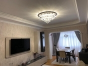 Satılır 2 otaqlı 60 m2 köhnə tikili İnşaatçılar m.
