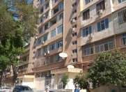 Satılır 5 otaqlı 130 m2 köhnə tikili 8 mkr