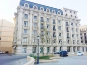 İcarəyə verilir 3 otaqlı 110 m2 yeni tikili Səbail r.