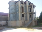 Satılır 6 otaqlı 700 m2 bağ evi Novxanı