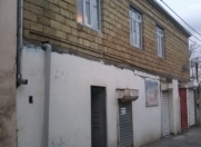 Satılır 6 otaqlı 360 m2 həyət evi İnşaatçılar m.