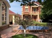 İcarəyə verilir 6 otaqlı 220 m2 villa Xaçmaz