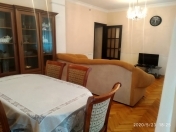 Satılır 5 otaqlı 120 m2 köhnə tikili Zərifə Əliyeva adına park