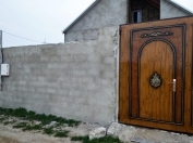 Satılır 3 otaqlı 96 m2 həyət evi Binə
