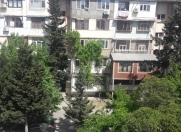 İcarəyə verilir 2 otaqlı 60 m2 köhnə tikili Ayna Sultanova heykəli