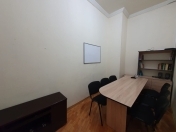 İcarəyə verilir 1 otaqlı 9 m2 ofis 28 Mall