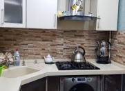 Satılır 3 otaqlı 92 m2 köhnə tikili İnşaatçılar m.