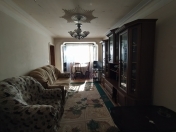 Satılır 2 otaqlı 40 m2 köhnə tikili İnşaatçılar m.