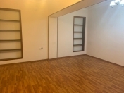 İcarəyə verilir 10 otaqlı 270 m2 ofis Xalqlar Dostluğu m.