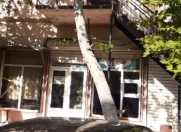 İcarəyə verilir 3 otaqlı 80 m2 ofis 28 May m.