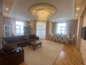 Satılır 3 otaqlı 133 m2 yeni tikili 7 mkr