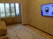 Satılır 3 otaqlı 85 m2 köhnə tikili İnşaatçılar m.