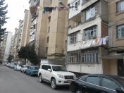 Satılır 2 otaqlı 56 m2 köhnə tikili Əhmədli m.