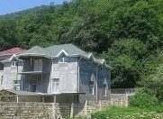 İcarəyə verilir 4 otaqlı 120 m2 villa Qax