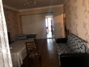 Satılır 5 otaqlı 189 m2 köhnə tikili Gənclik m.
