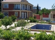 Satılır 10 otaqlı 1500 m2 bağ evi Novxanı