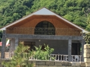 İcarəyə verilir 5 otaqlı 120 m2 həyət evi Qax
