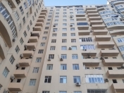 Satılır 4 otaqlı 193 m2 yeni tikili 2 mkr