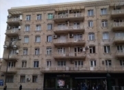 Satılır 3 otaqlı 72 m2 köhnə tikili Yasamal r.