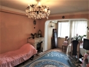 Satılır 3 otaqlı 95 m2 köhnə tikili Elmlər Akademiyası m.