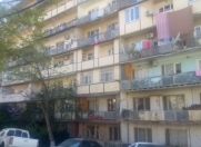 Satılır 2 otaqlı 70 m2 köhnə tikili Sərhədçi İdman kompleksi