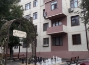 Satılır 2 otaqlı 60 m2 köhnə tikili İnşaatçılar m.