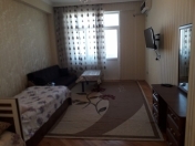 İcarəyə verilir 1 otaqlı 58 m2 yeni tikili 7 mkr