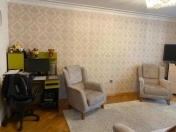 Satılır 2 otaqlı 56 m2 köhnə tikili İnşaatçılar m.