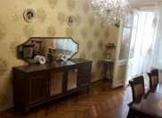 Satılır 3 otaqlı 70 m2 köhnə tikili Bakı Dövlət Universiteti