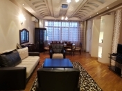 İcarəyə verilir 4 otaqlı 135 m2 yeni tikili Elmlər Akademiyası m.