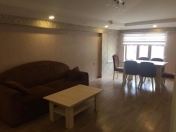 İcarəyə verilir 3 otaqlı 105 m2 yeni tikili Yeni Yasamal