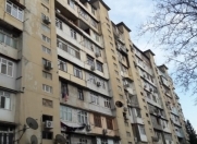 Satılır 2 otaqlı 56 m2 köhnə tikili İnşaatçılar m.