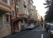 Satılır 2 otaqlı 58 m2 köhnə tikili İnşaatçılar m.