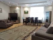 İcarəyə verilir 3 otaqlı 130 m2 yeni tikili Elmlər Akademiyası m.