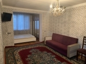 İcarəyə verilir 1 otaqlı 45 m2 köhnə tikili Nəriman Nərimanov m.