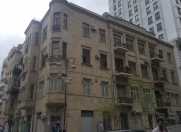 İcarəyə verilir 6 otaqlı 220 m2 ofis İçəri Şəhər m.